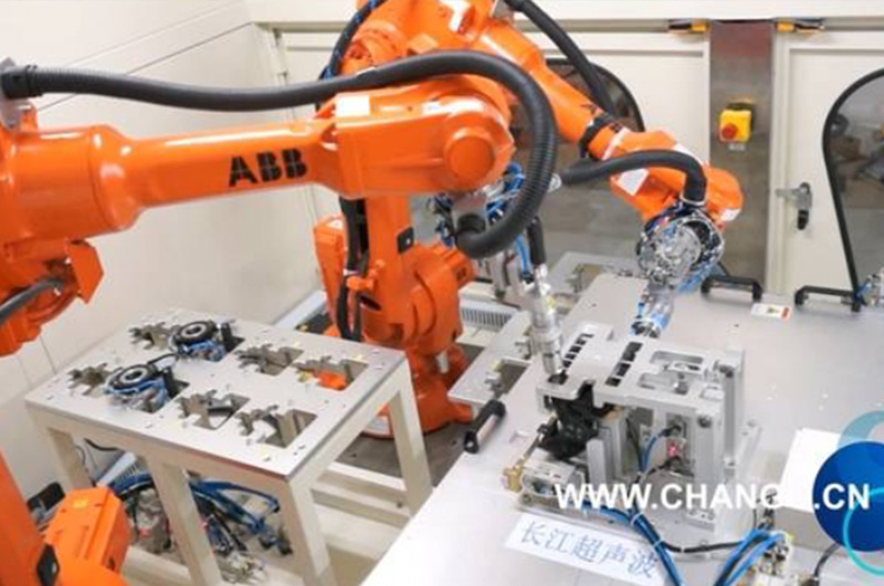 Steering wheel cover robot work station